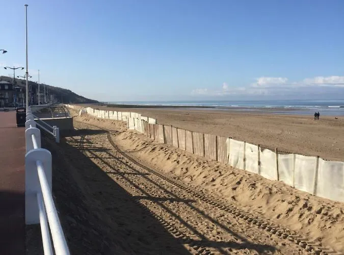 A Pied, 300m De La Et 500m Du Village Villers-sur-Mer