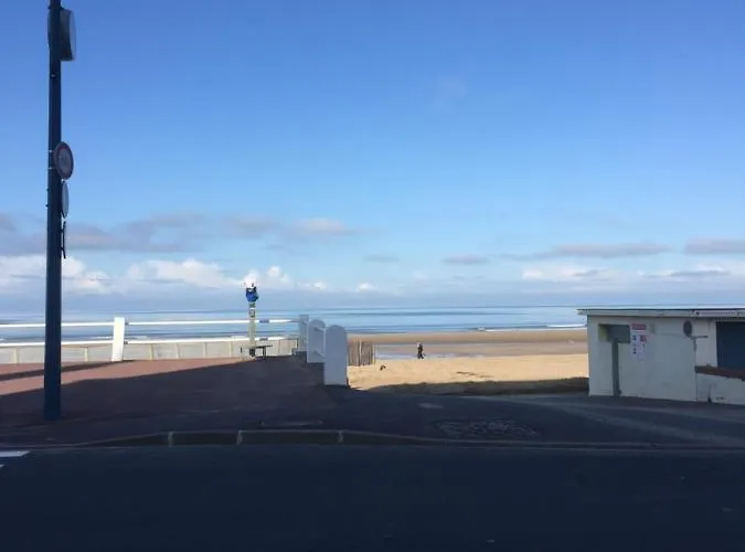 A Pied, 300m De La Et 500m Du Village Vakantiehuis