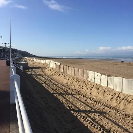 A Pied, 300m De La Et 500m Du Village Villers-sur-Mer