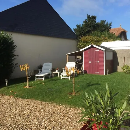 A Pied, 300m De La Et 500m Du Village Villers-sur-Mer