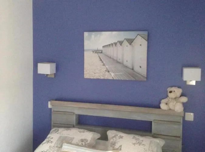 Ferienhaus A Pied, 300m De La Et 500m Du Village *