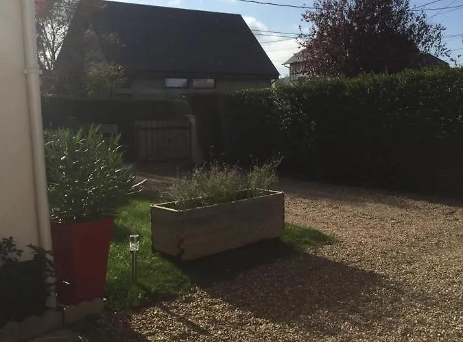 A Pied, 300m De La Et 500m Du Village Ferienhaus *